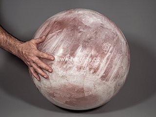 rose quartz, sphere